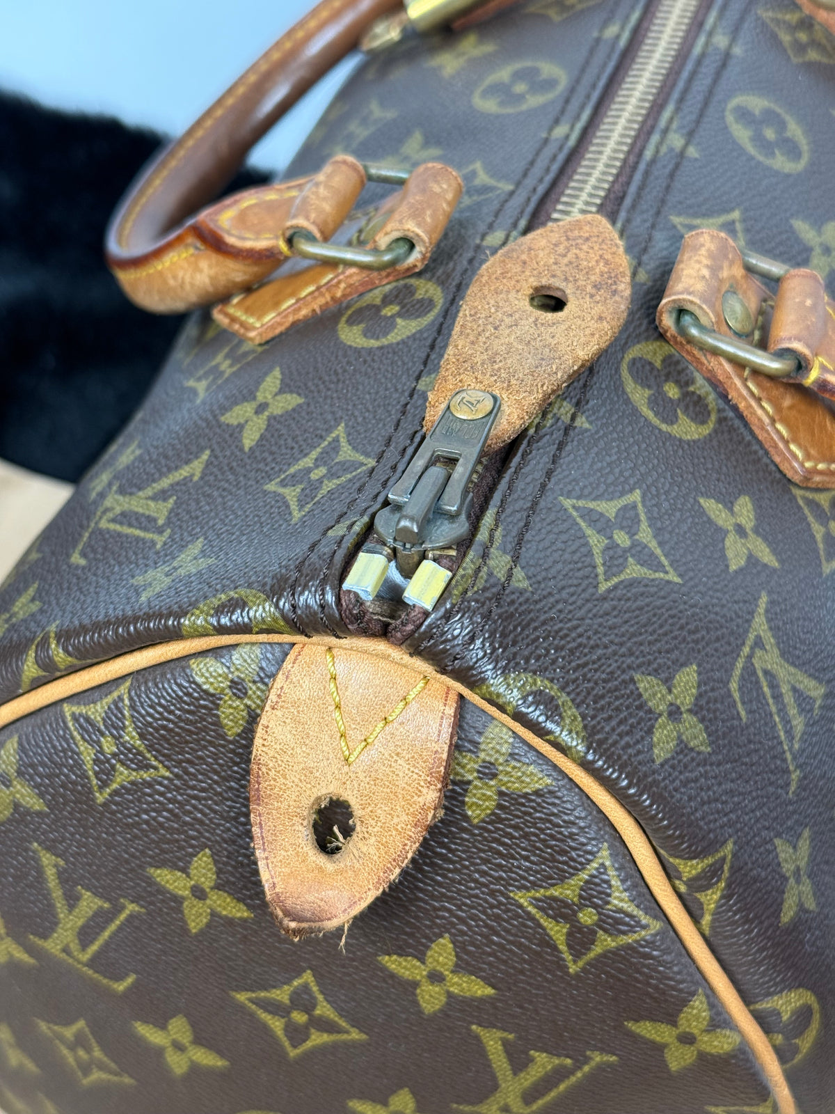 Louis Vuitton Speedy 30
