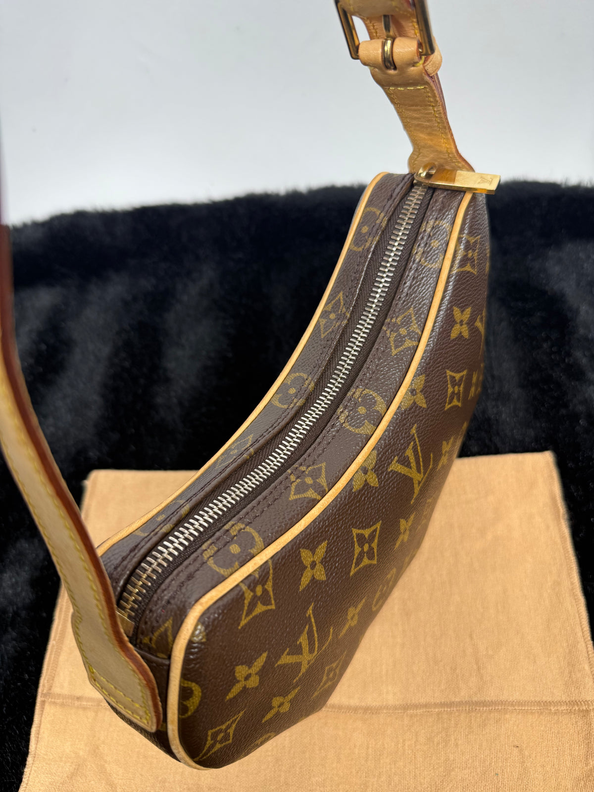 Louis Vuitton Croissant PM Monogram Vintage Originale – Borsa a Spalla Donna