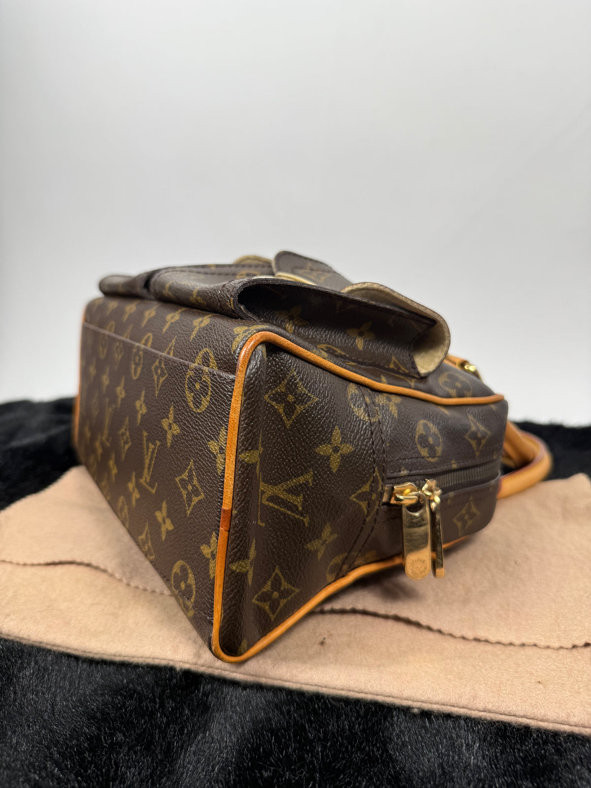 Louis Vuitton Manhattan PM