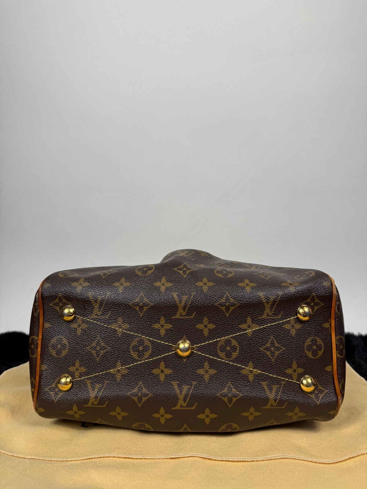 Louis Vuitton Tivoli PM