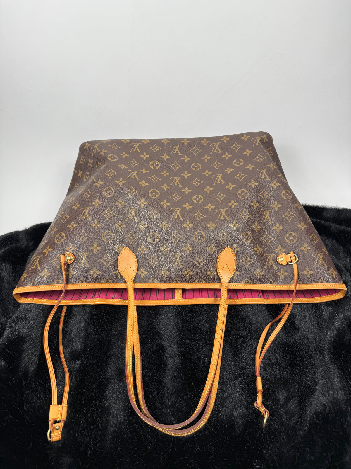 Louis Vuitton Neverfull PM
