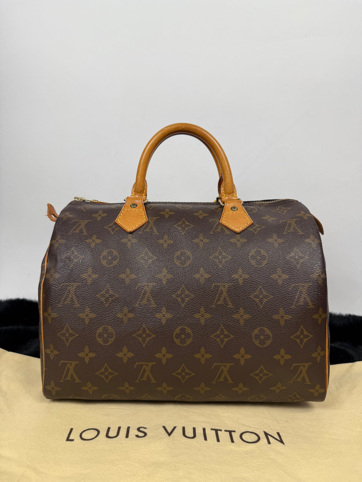 Louis Vuitton Speedy 30