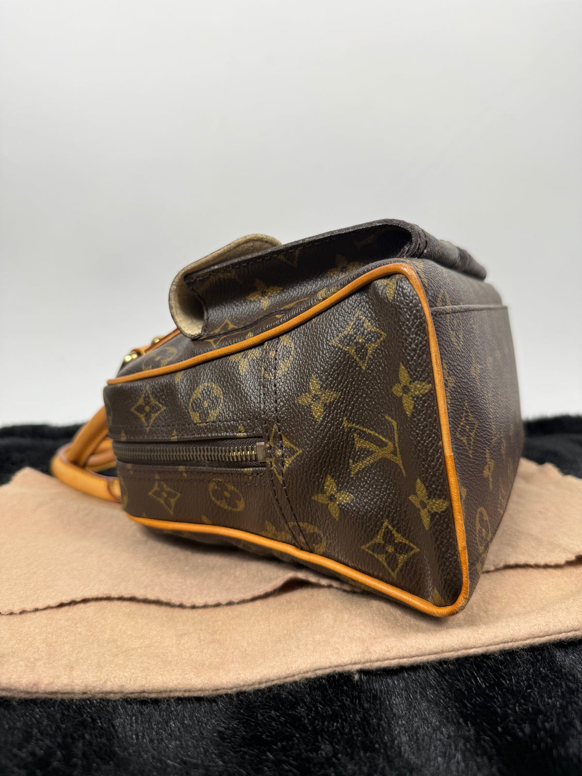 Louis Vuitton Manhattan PM