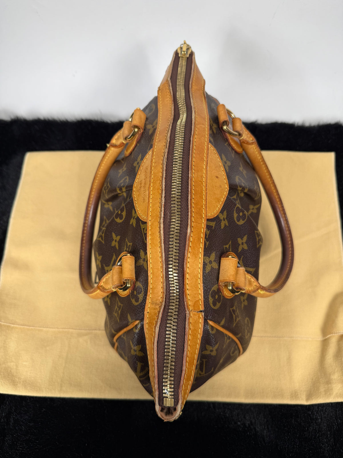 Louis Vuitton Tivoli PM