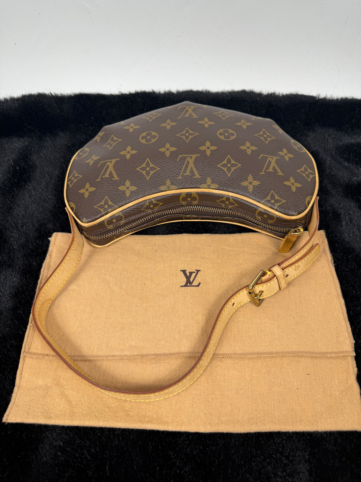 Louis Vuitton Croissant PM Monogram Vintage Originale – Borsa a Spalla Donna