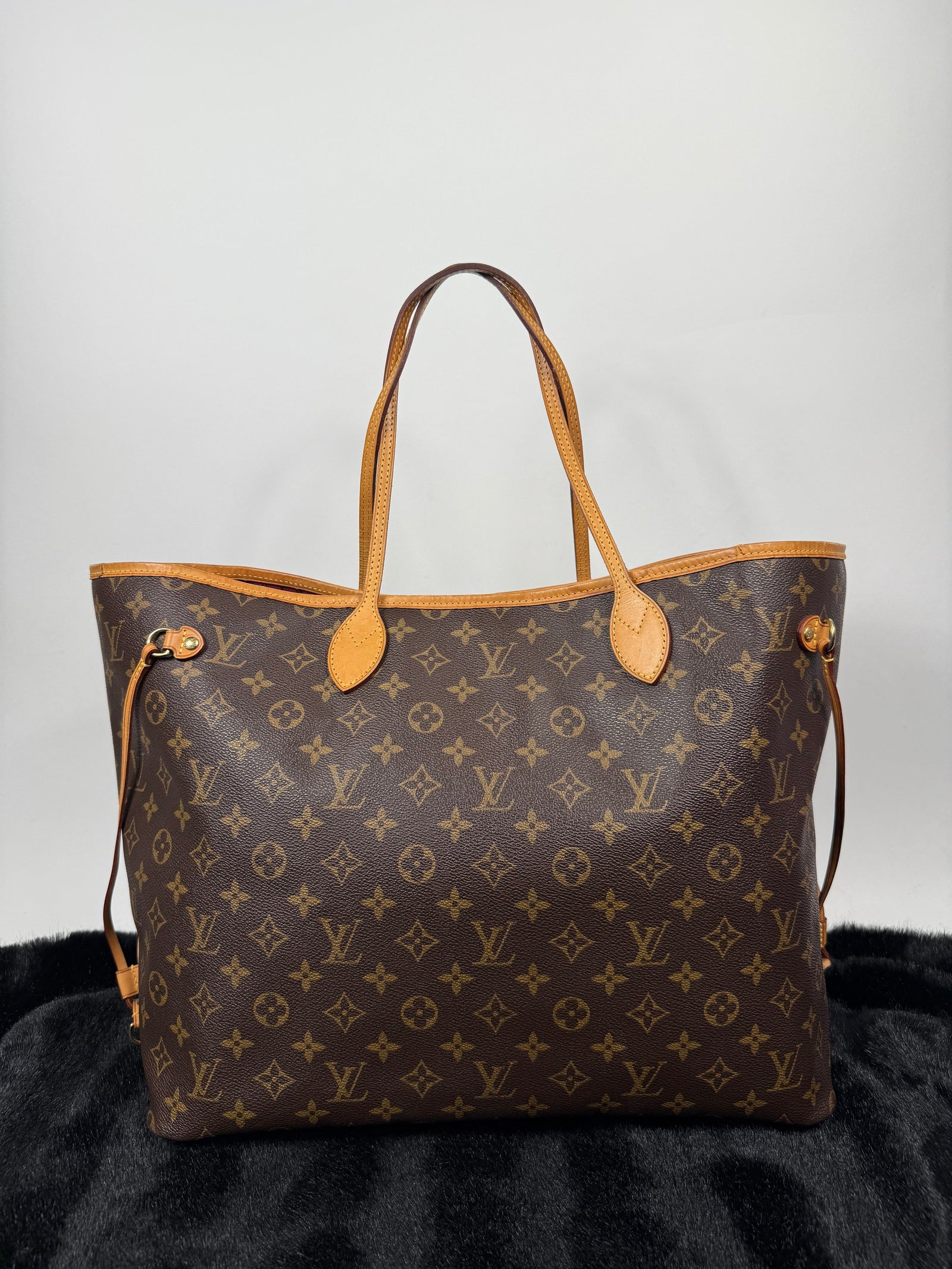 Louis Vuitton Neverfull PM