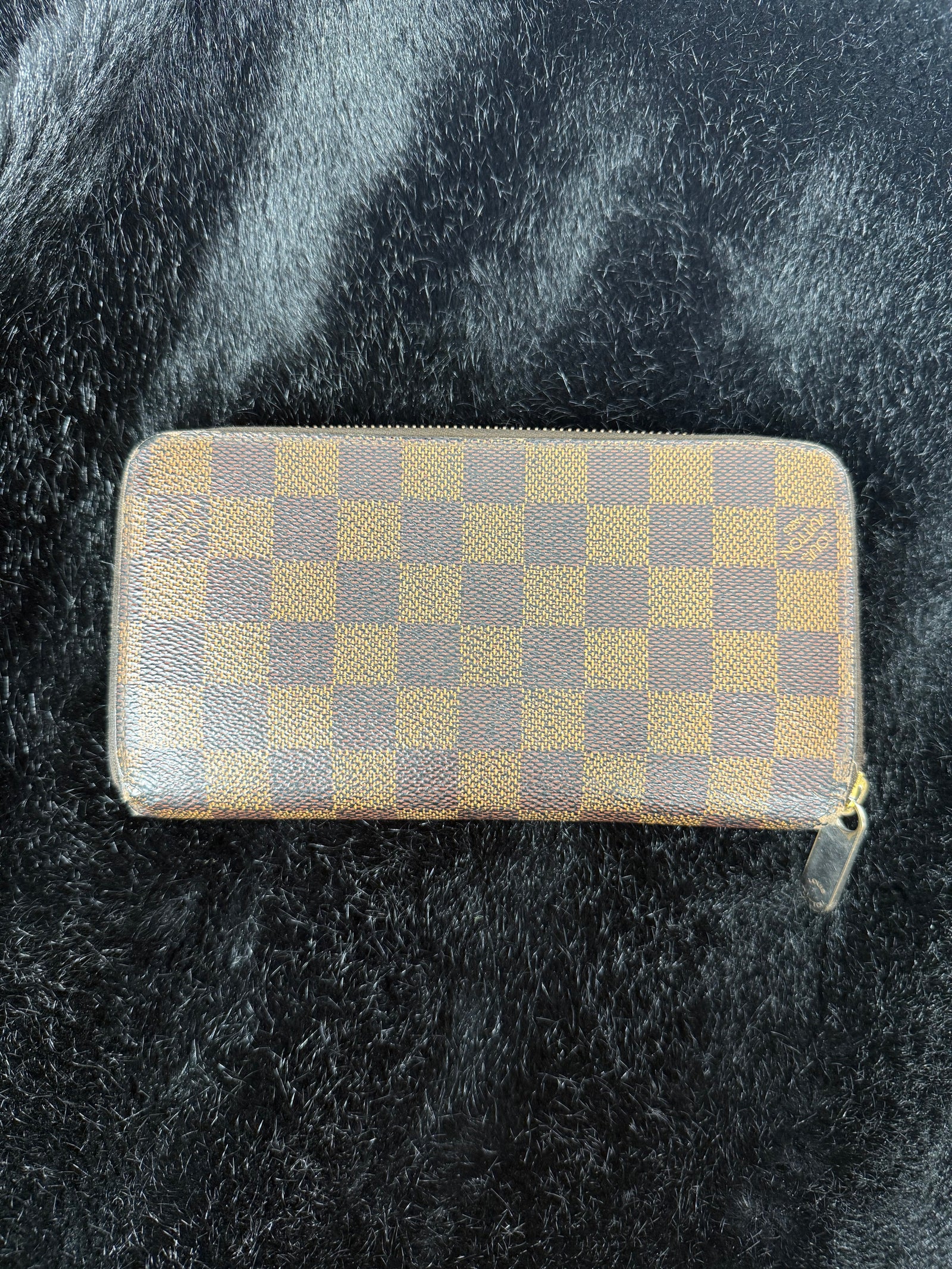 Louis Vuitton Zippy Wallet Damier